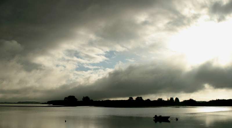 Frehae_LS_008(St-Cado).jpg - Clouds over the "Ria d'Etel" at Saint Cado (Belz-Morbihan-France)