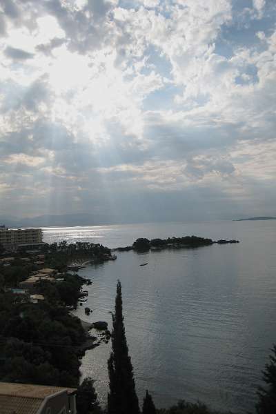 FH_0806_287_IX0198.jpg - Grecotel Eva Palace - view from room 315 - cloudy morning